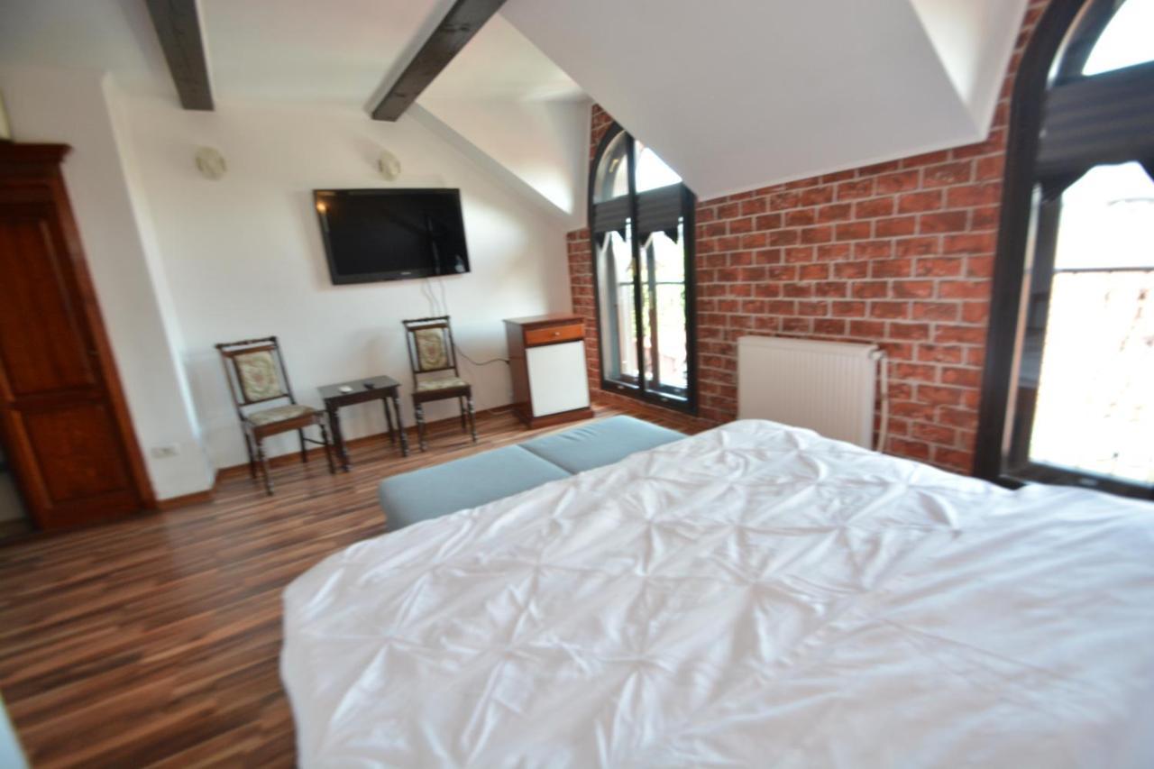 Gala - Guesthouse ออราแด ภายนอก รูปภาพ