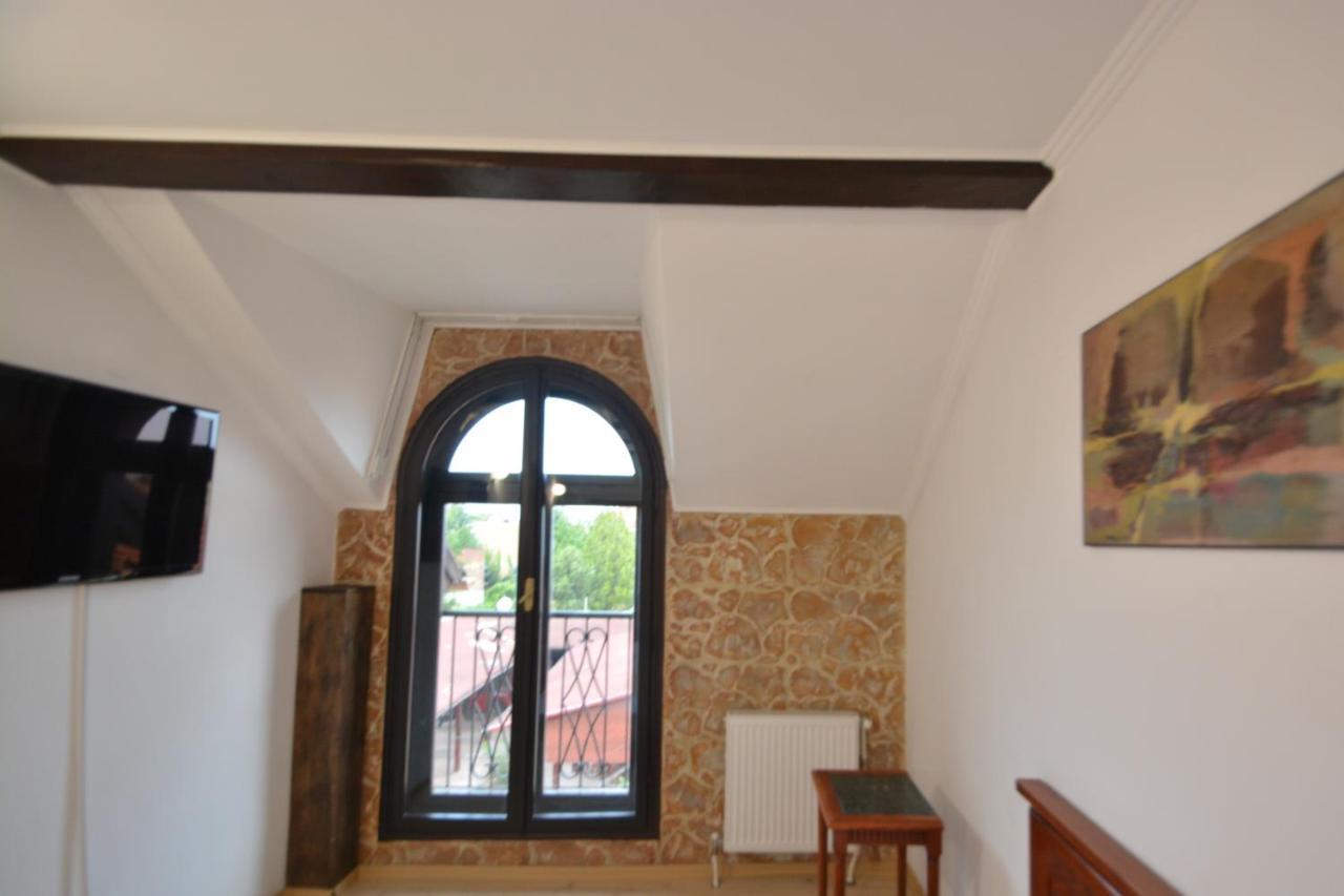 Gala - Guesthouse ออราแด ภายนอก รูปภาพ