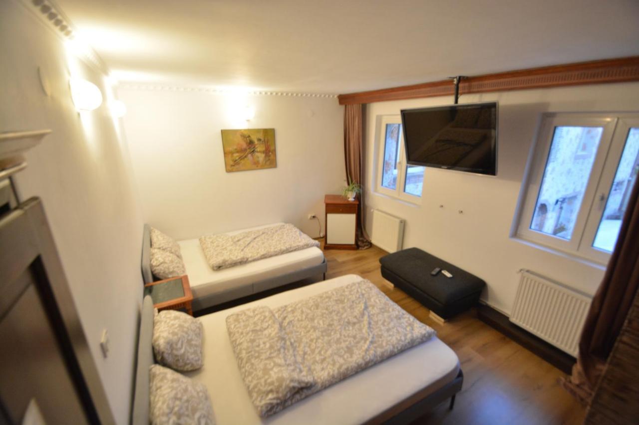 Gala - Guesthouse ออราแด ภายนอก รูปภาพ
