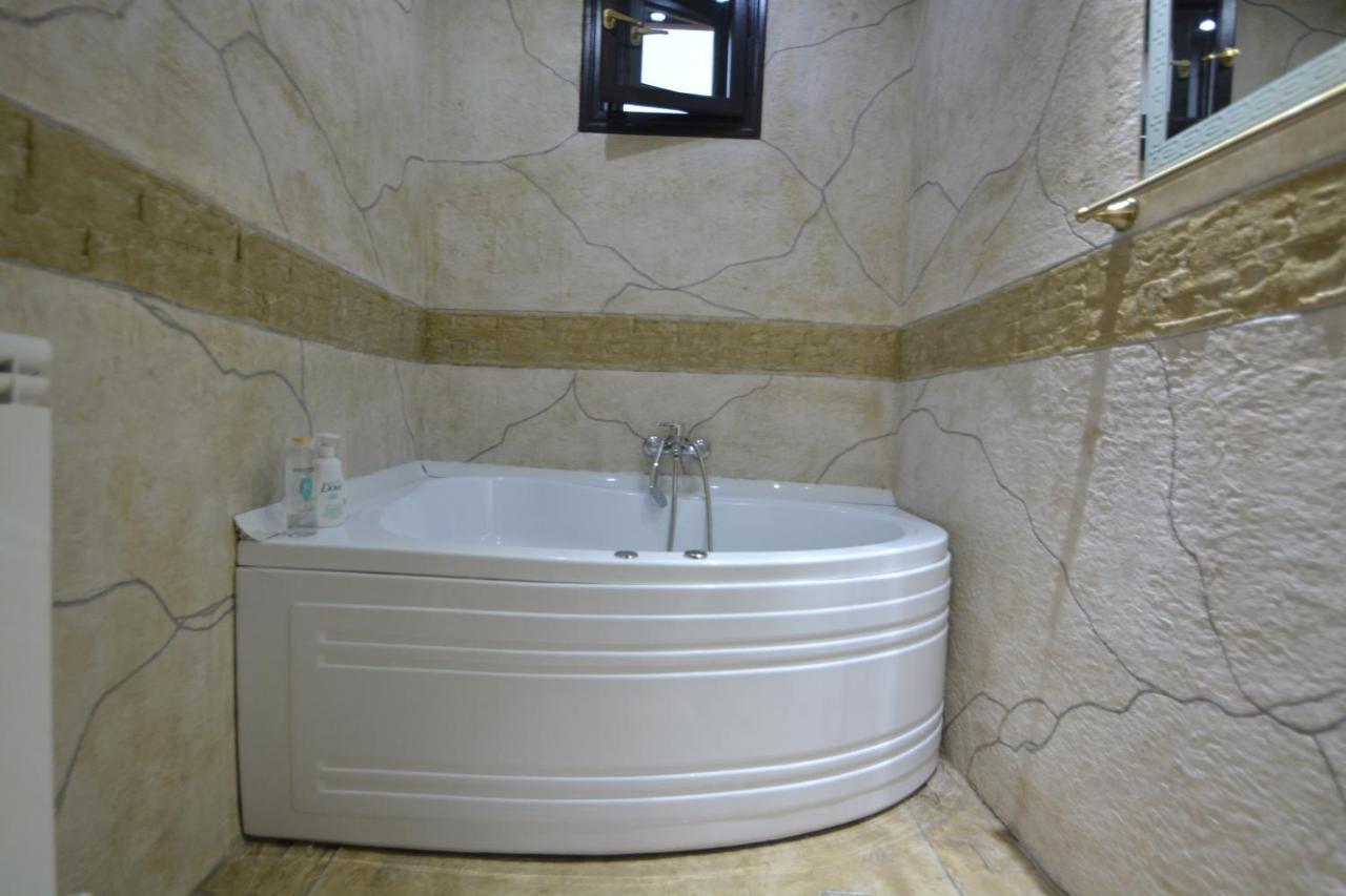 Gala - Guesthouse ออราแด ภายนอก รูปภาพ